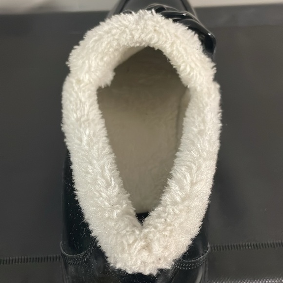 Dolce Vita Faux Fur Loafer - Picture 4 of 11